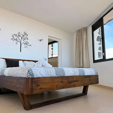 Vila With Views And Villaverde