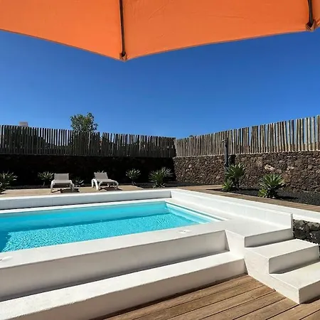 Villa With Views And Villaverde *